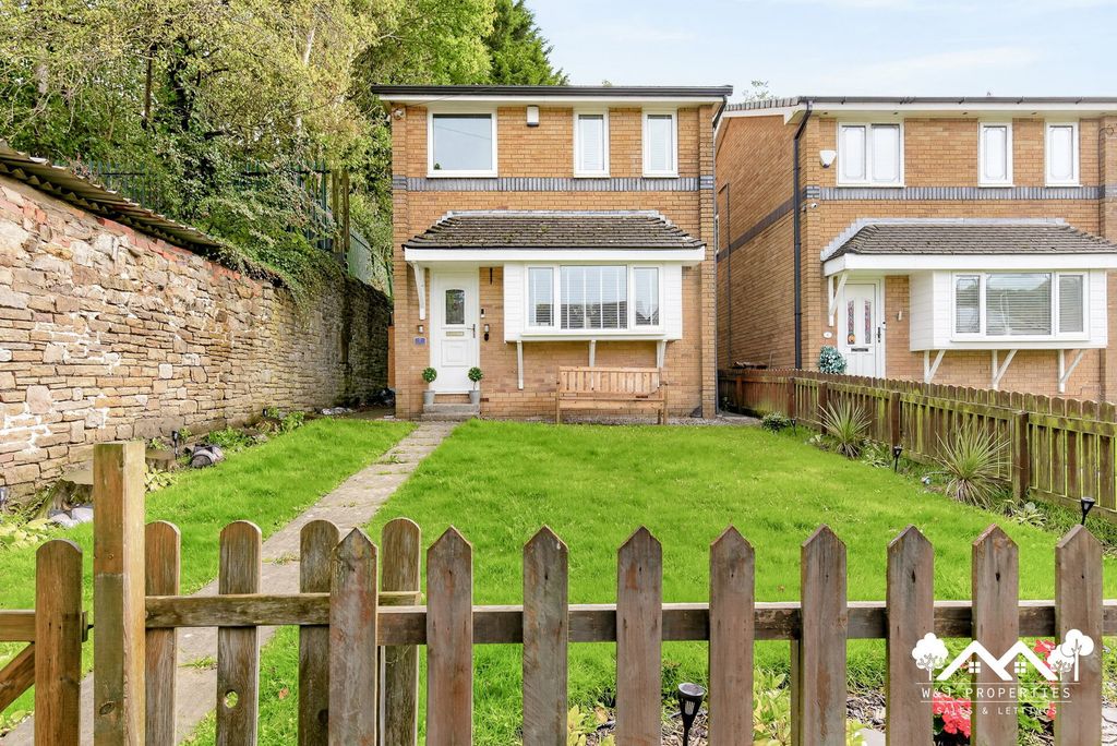 Property photo 1 of 31