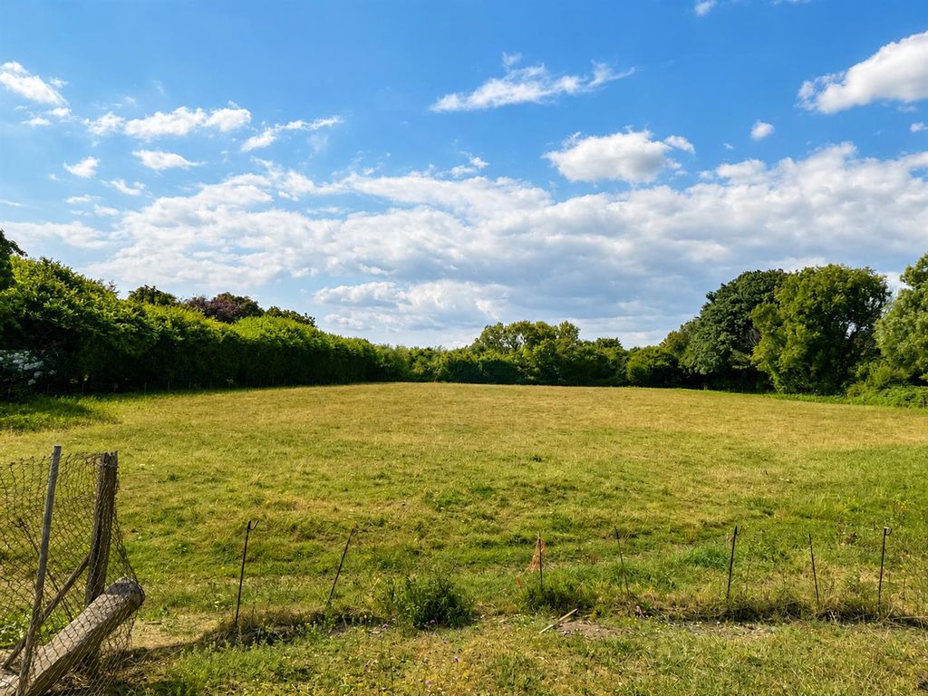 Property photo 3 of 24 Fields To Rear.Png
