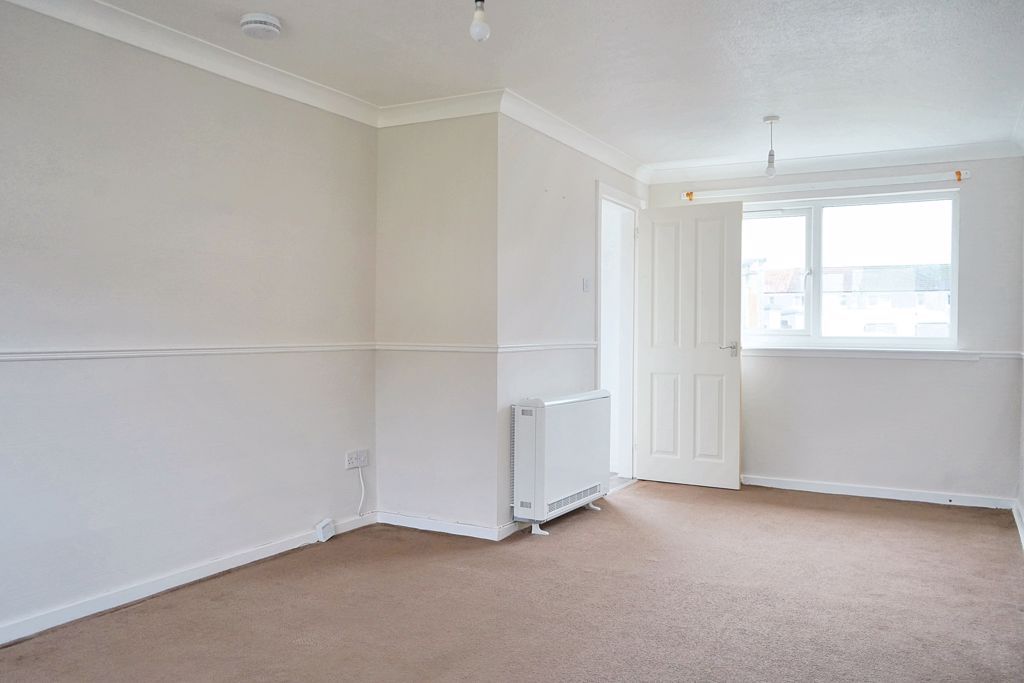 Property photo 3 of 15 Photo 4