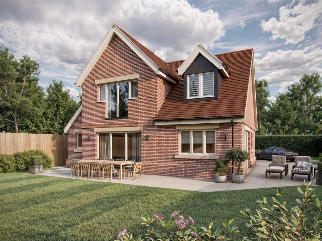 Property photo 3 of 9