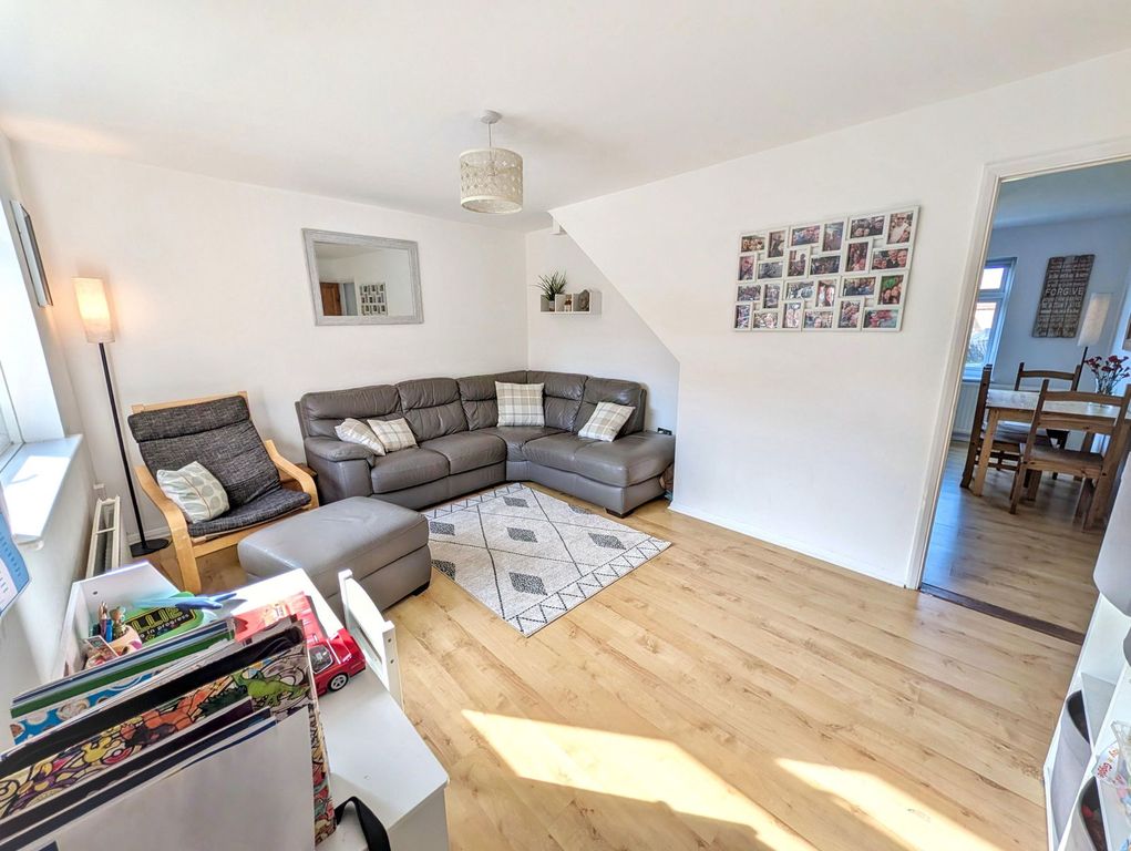 Property photo 2 of 11