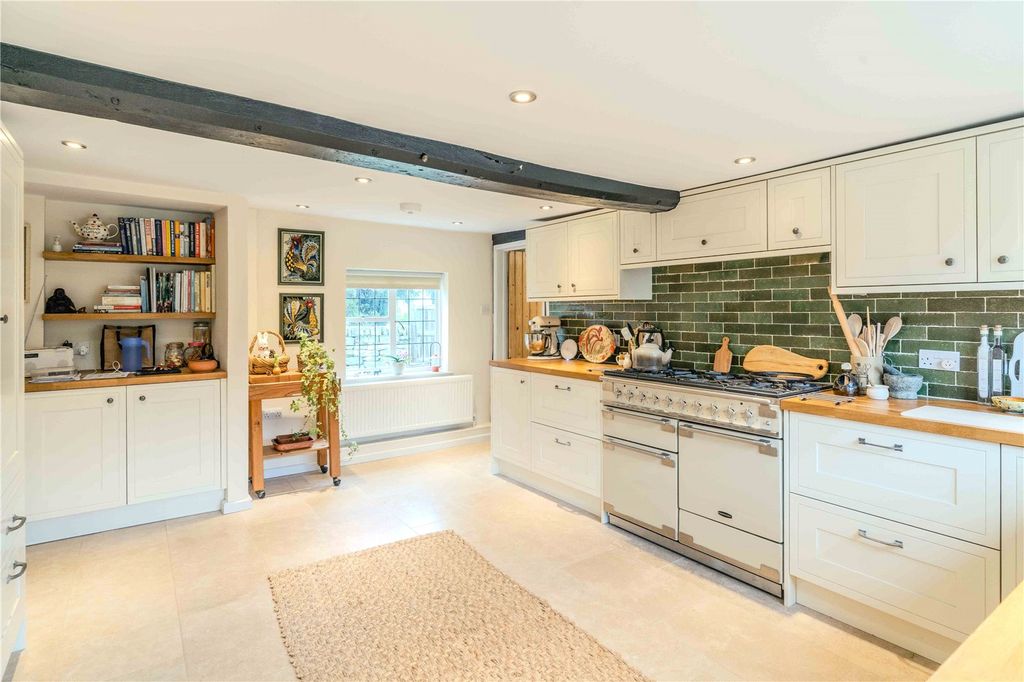 Property photo 3 of 19 Picture No. 09