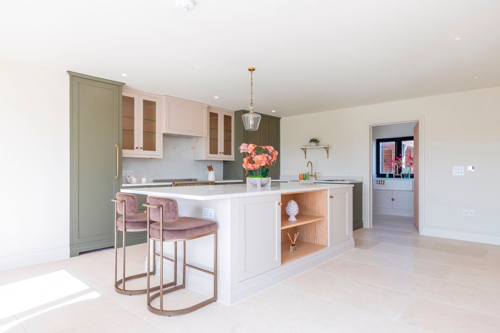 Property photo 3 of 20