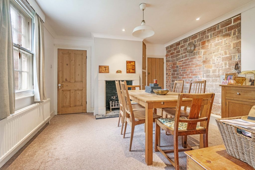 Property photo 2 of 11 Dining Room