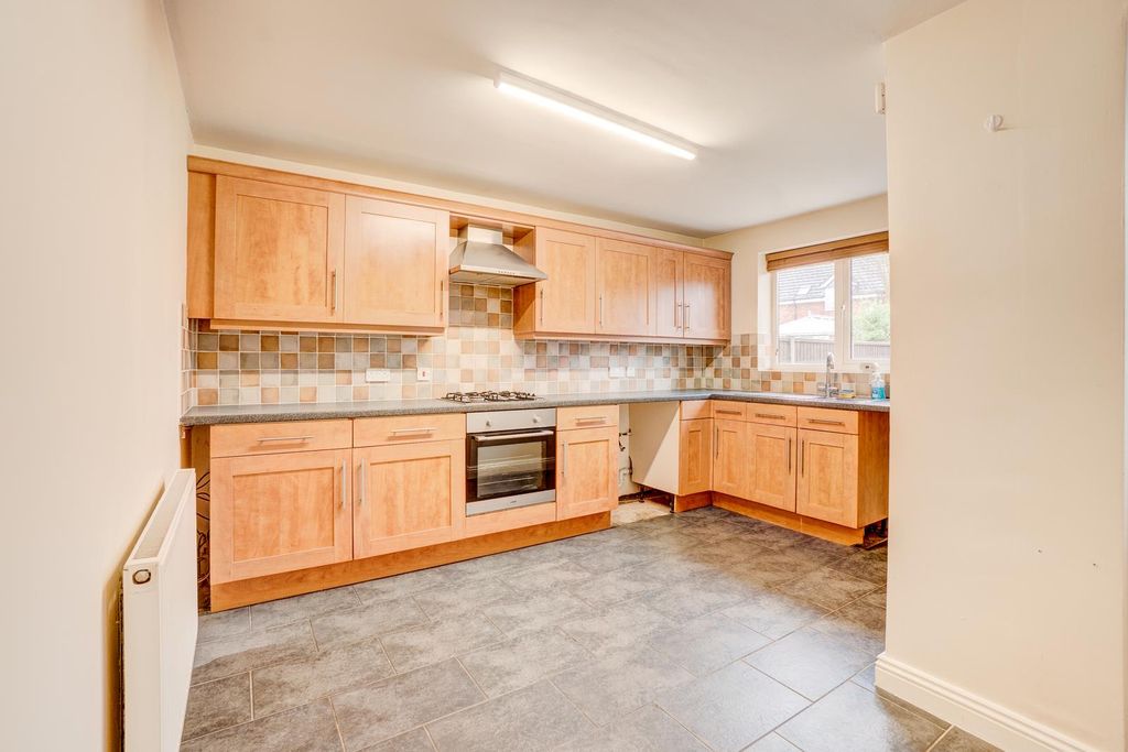 Property photo 2 of 16 Batched  (11).Jpg