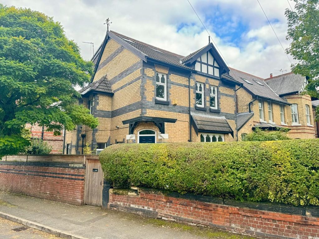 Property photo 1 of 36