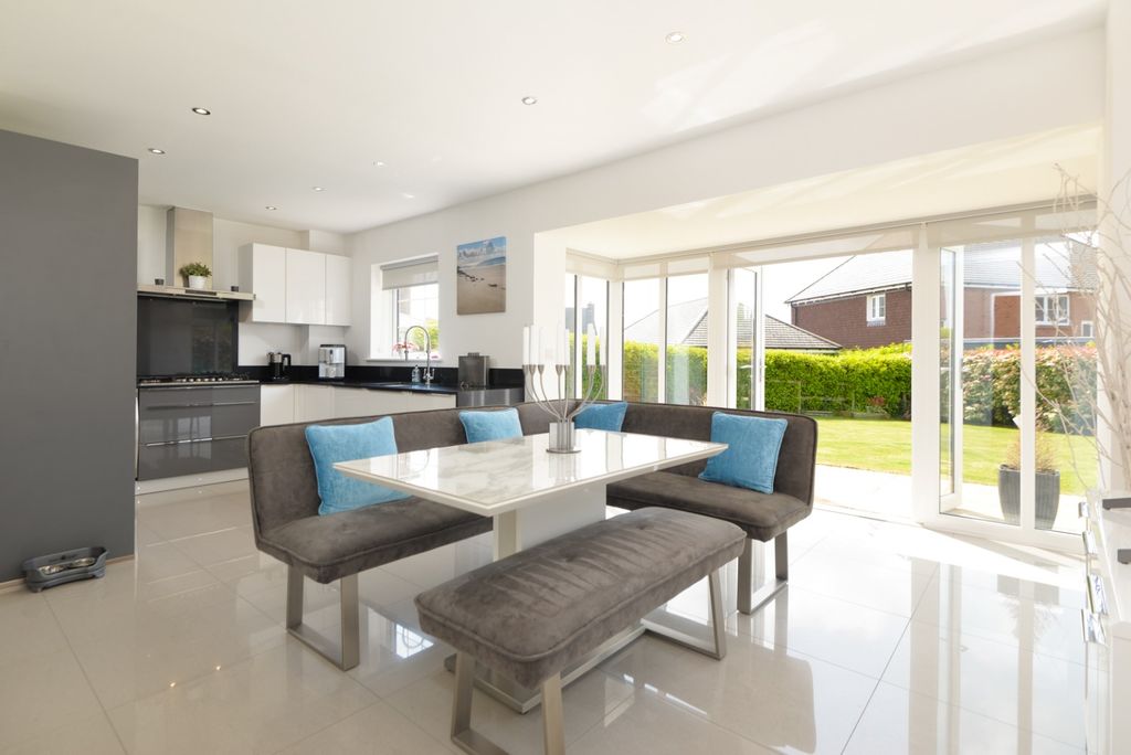 Property photo 2 of 28 2415757