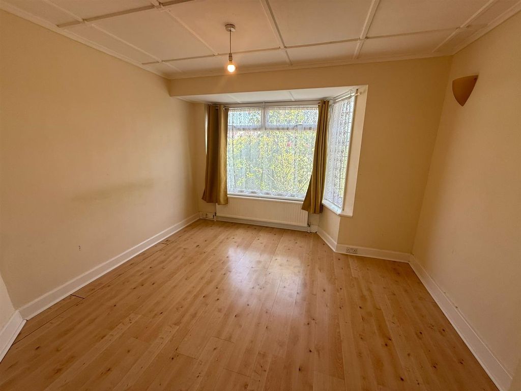 Property photo 2 of 13 5.Jpg