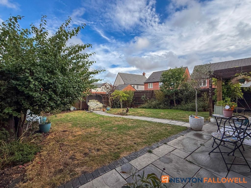 Property photo 3 of 24 Rear Garden 1
