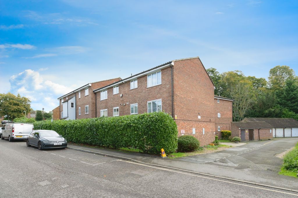 Property photo 1 of 12