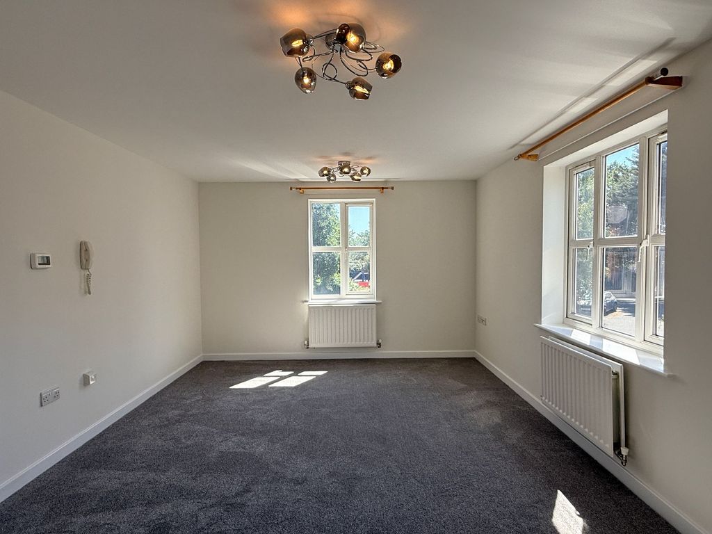 Property photo 2 of 11 Living Area