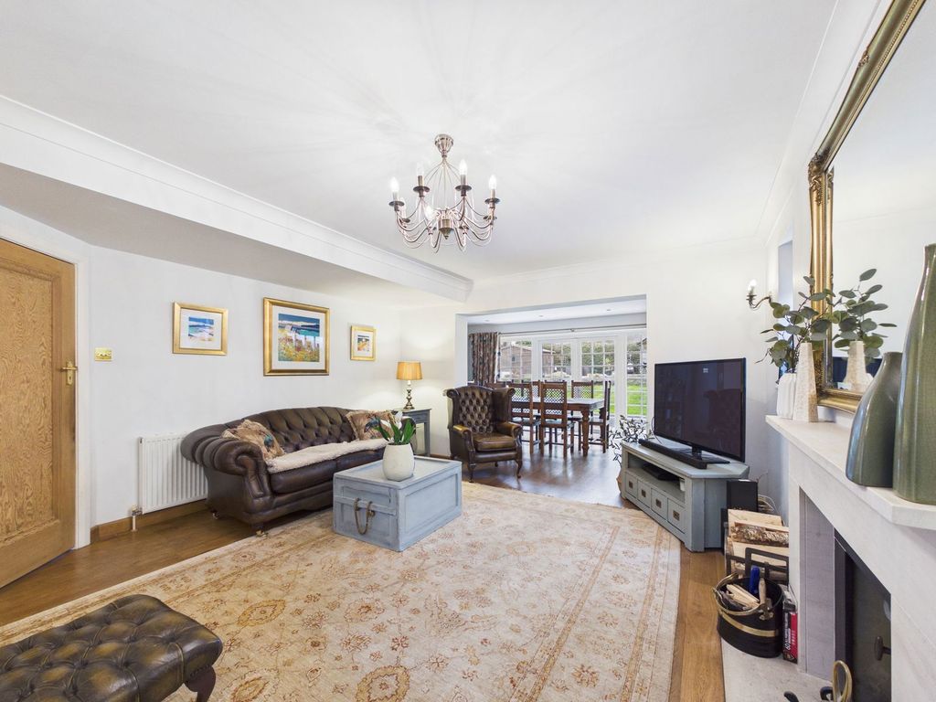 Property photo 3 of 37