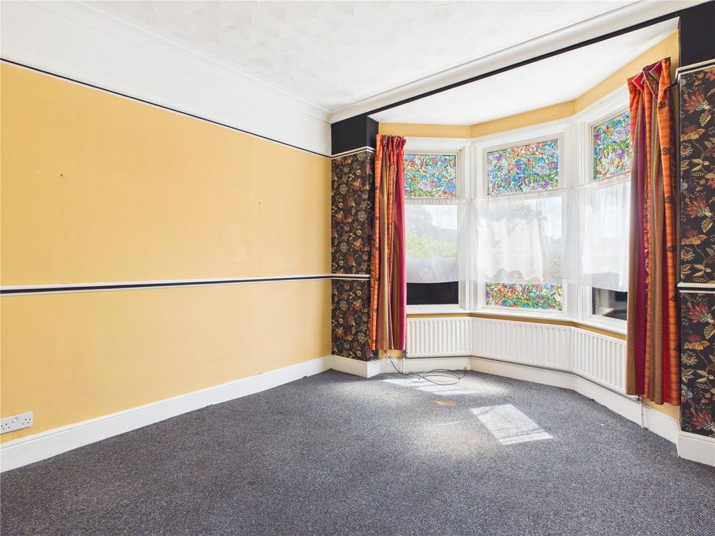 Property photo 3 of 24 Picture No. 05