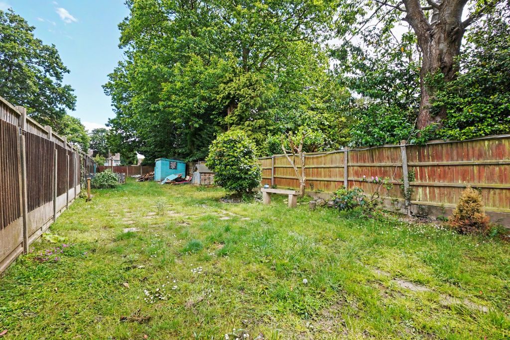 Property photo 2 of 31 5177335