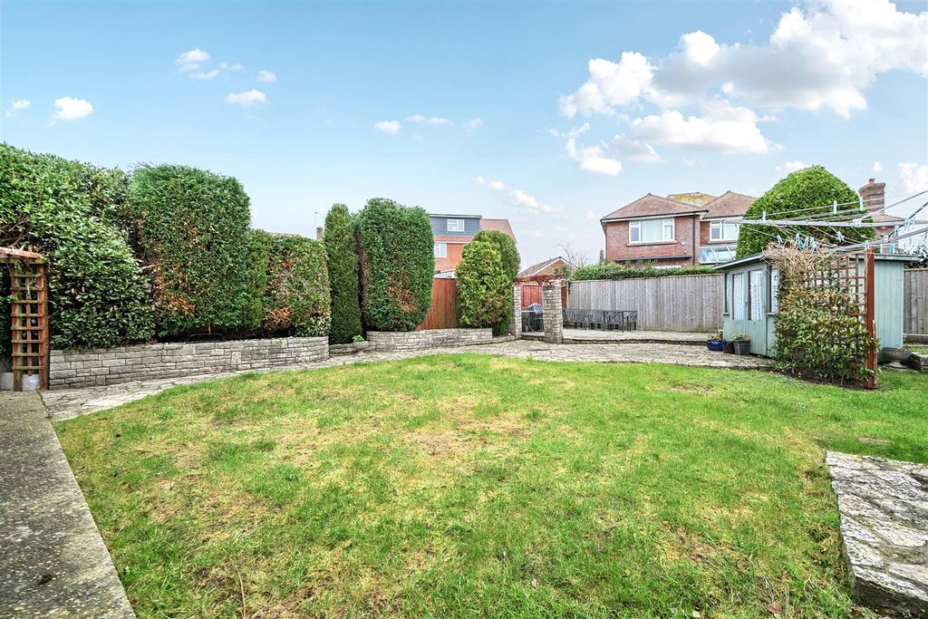 Property photo 3 of 22 1384622-19-694Aa00Fbb1A9.Jpg