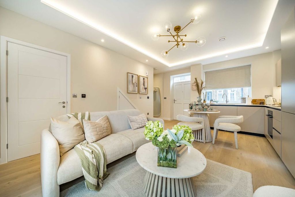 Property photo 2 of 5