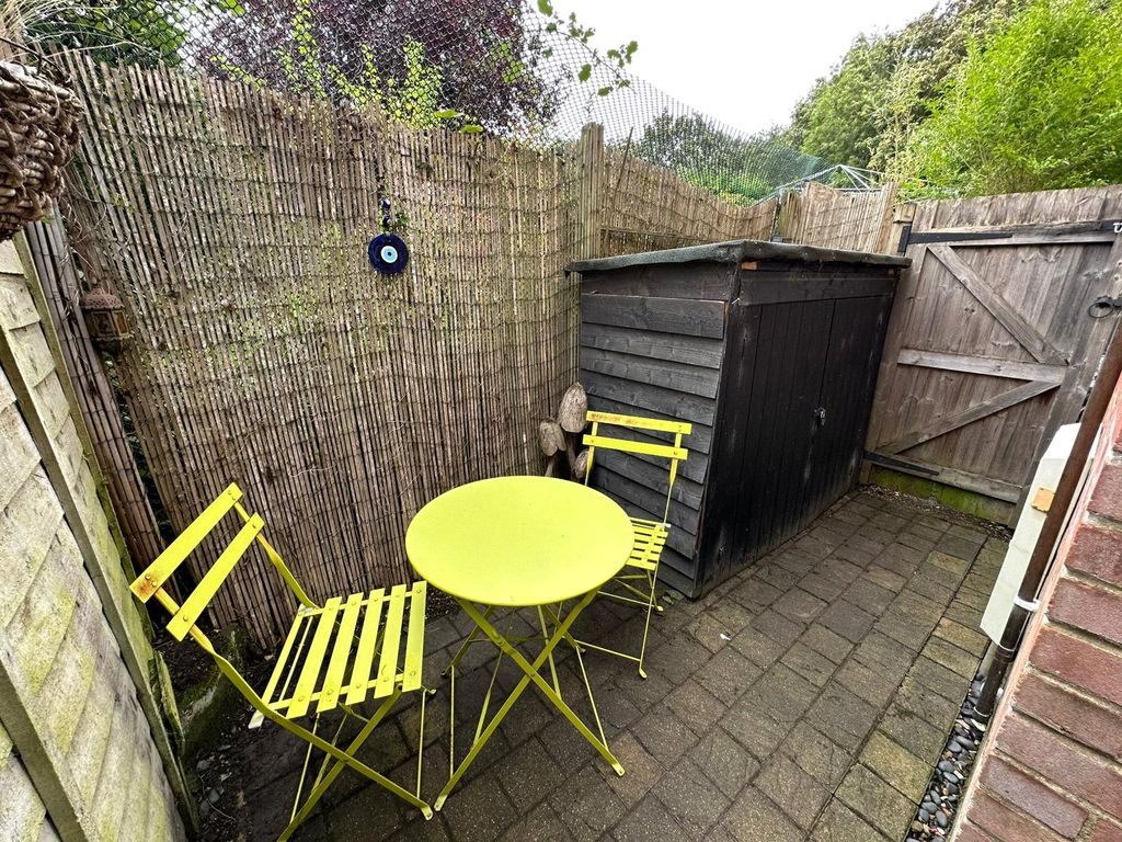 Property photo 3 of 8 Picture No. 04