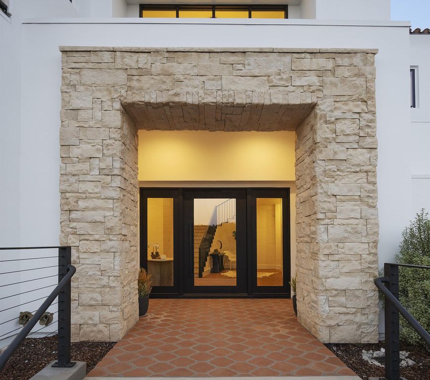 Property photo 3 of 10 <Alttext/>