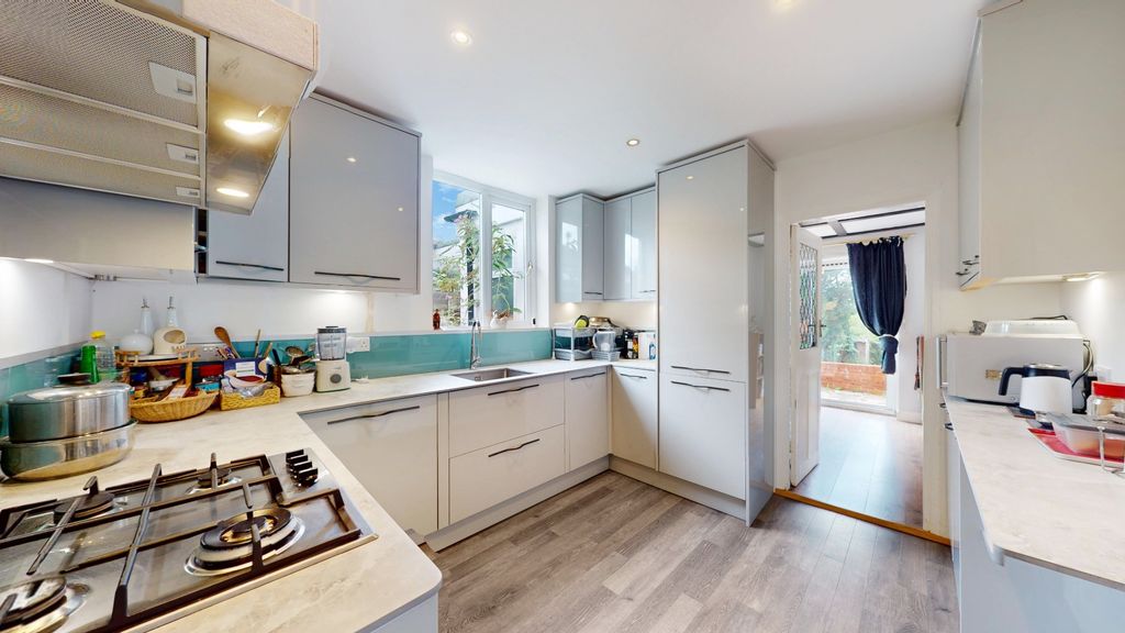 Property photo 3 of 15 4159953