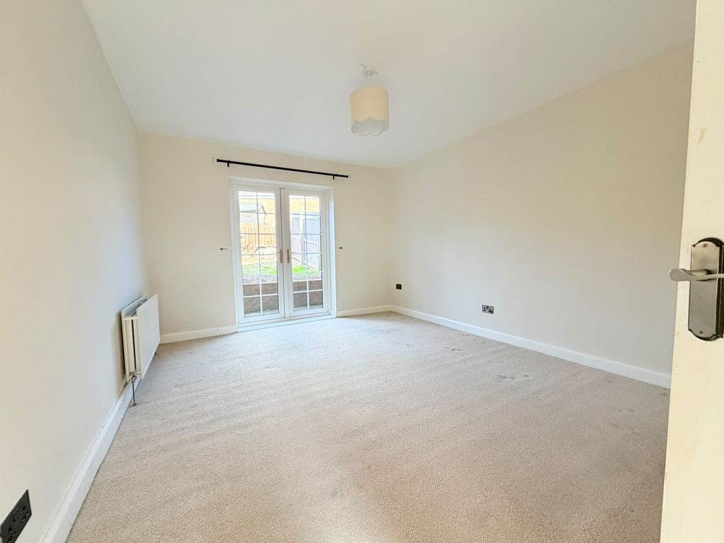 Property photo 2 of 14 A1E61cd2-d4c2-4F29-88F6-2195Afe3786E