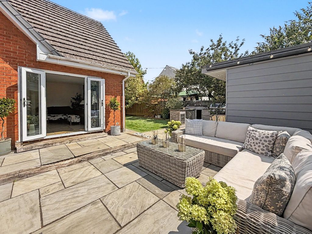 Property photo 3 of 63 5299819