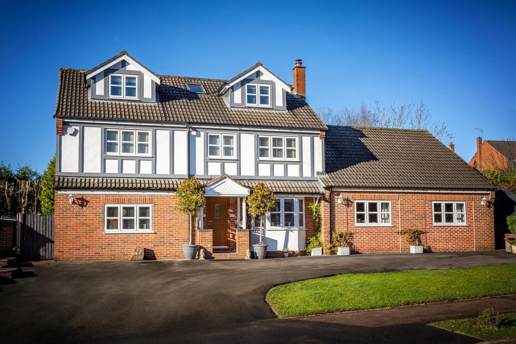 Property photo 1 of 47