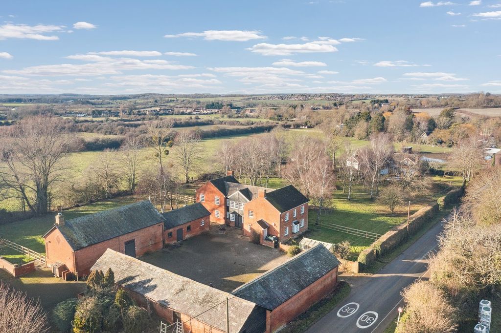 Property photo 3 of 35