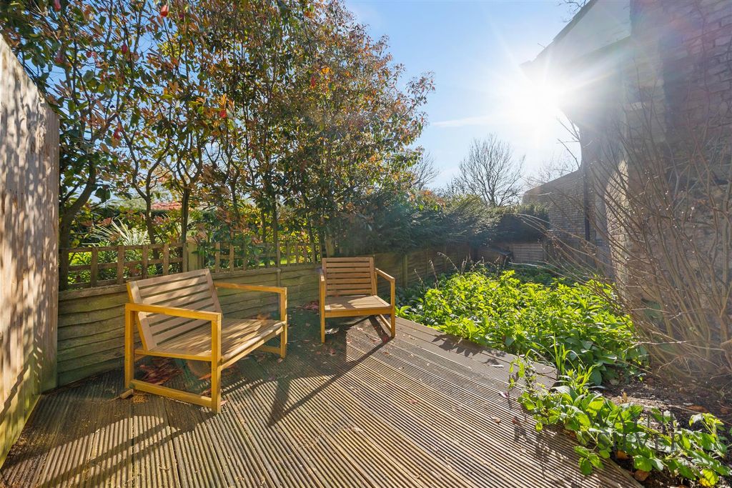 Property photo 2 of 12 Jack Straws Castle-2.Jpg