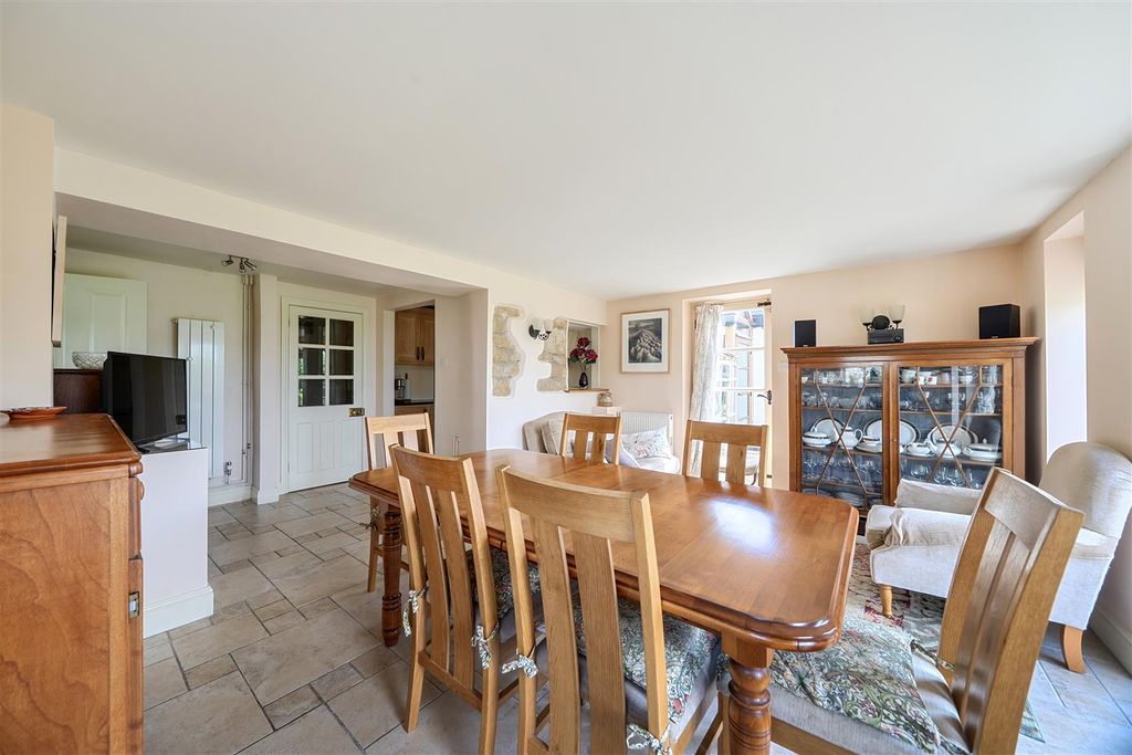 Property photo 3 of 35 Dining Room