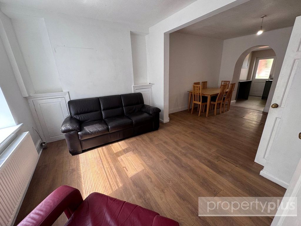 Property photo 3 of 15 Picture No. 08
