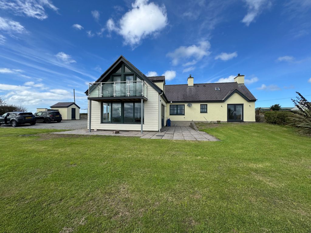 Property photo 1 of 25