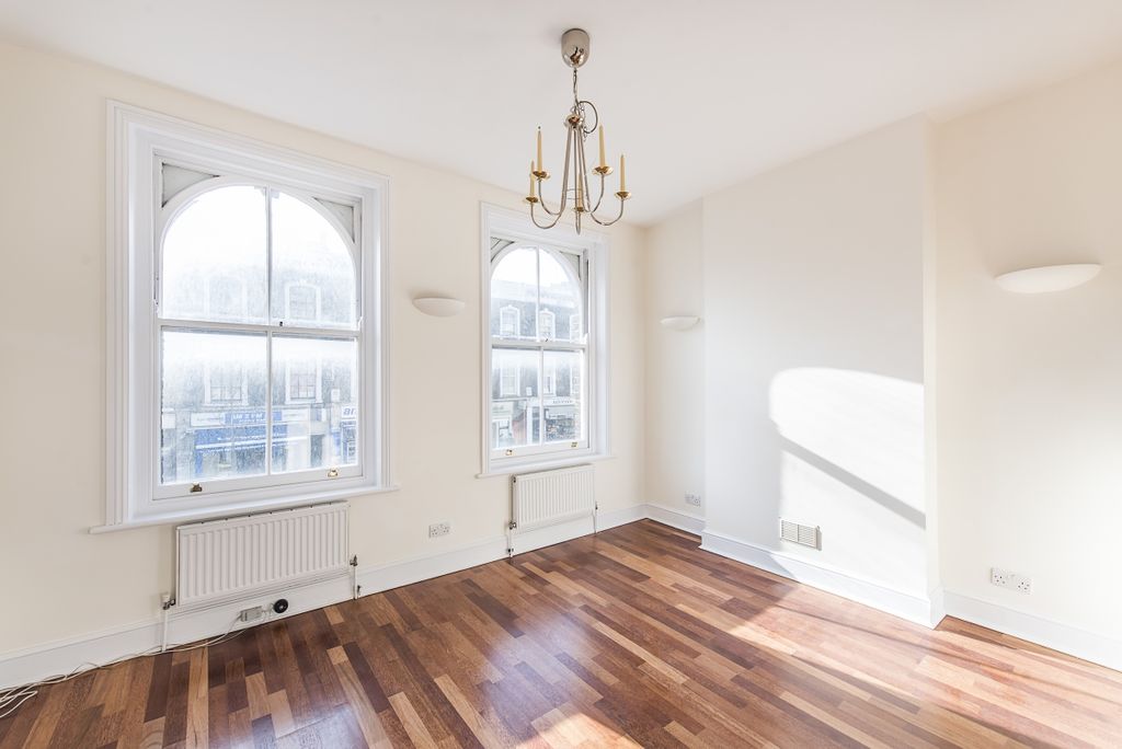 Property photo 2 of 12 Kings Cross Road