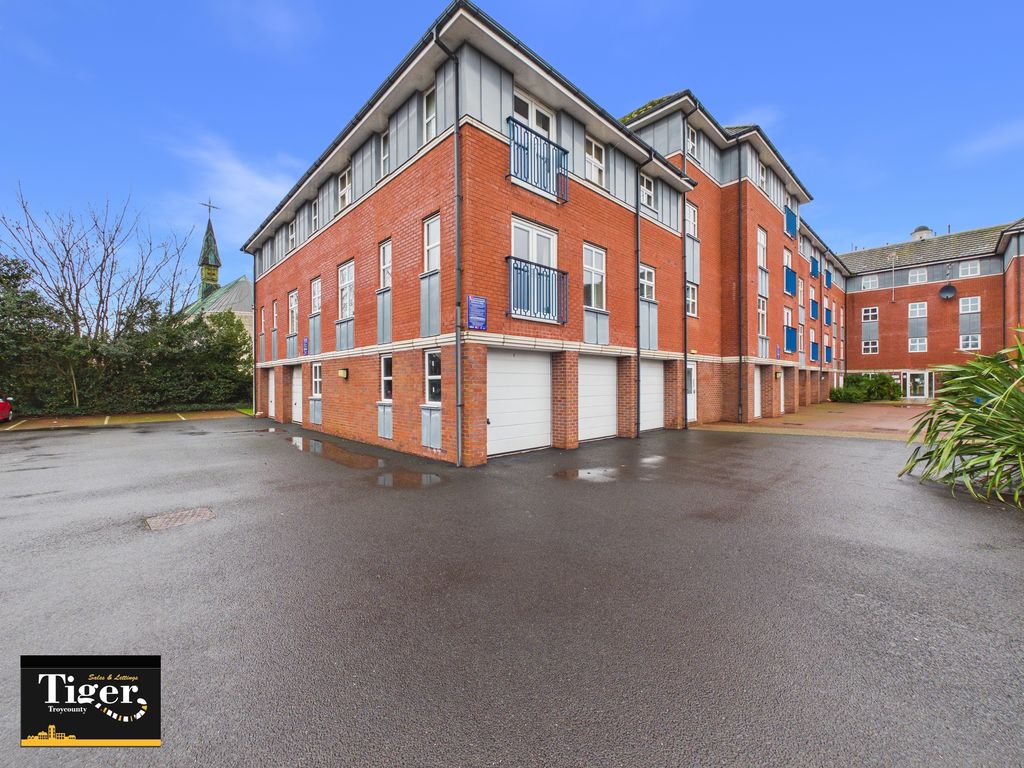 Property photo 1 of 22 Cam03440G0-Pr0535-Still012