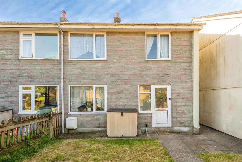 Property photo 1 of 18 Front Aspect