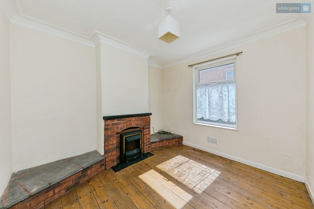 Property photo 2 of 16 Pbox-Img.Jpg