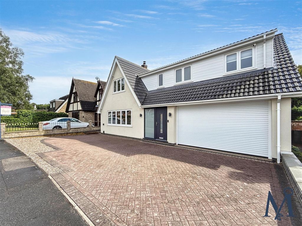 Property photo 1 of 32