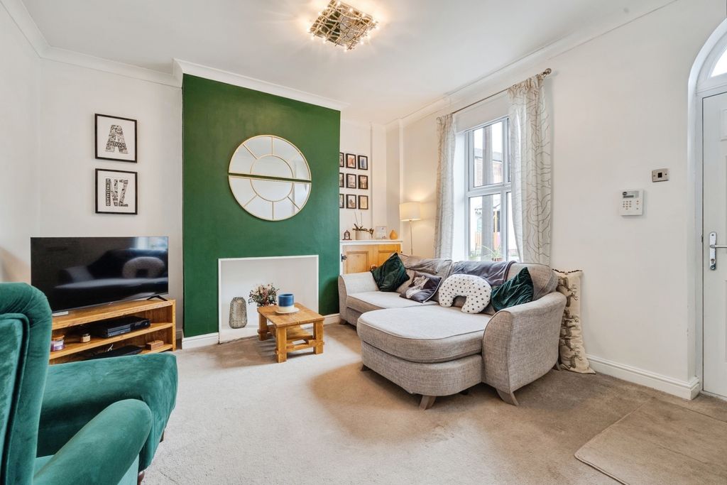 Property photo 3 of 31 Pbox-Img.Jpg