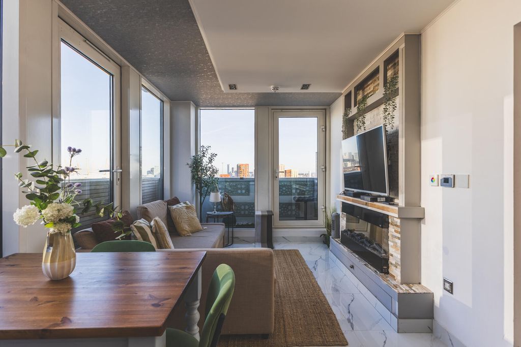 Property photo 2 of 16 Mara