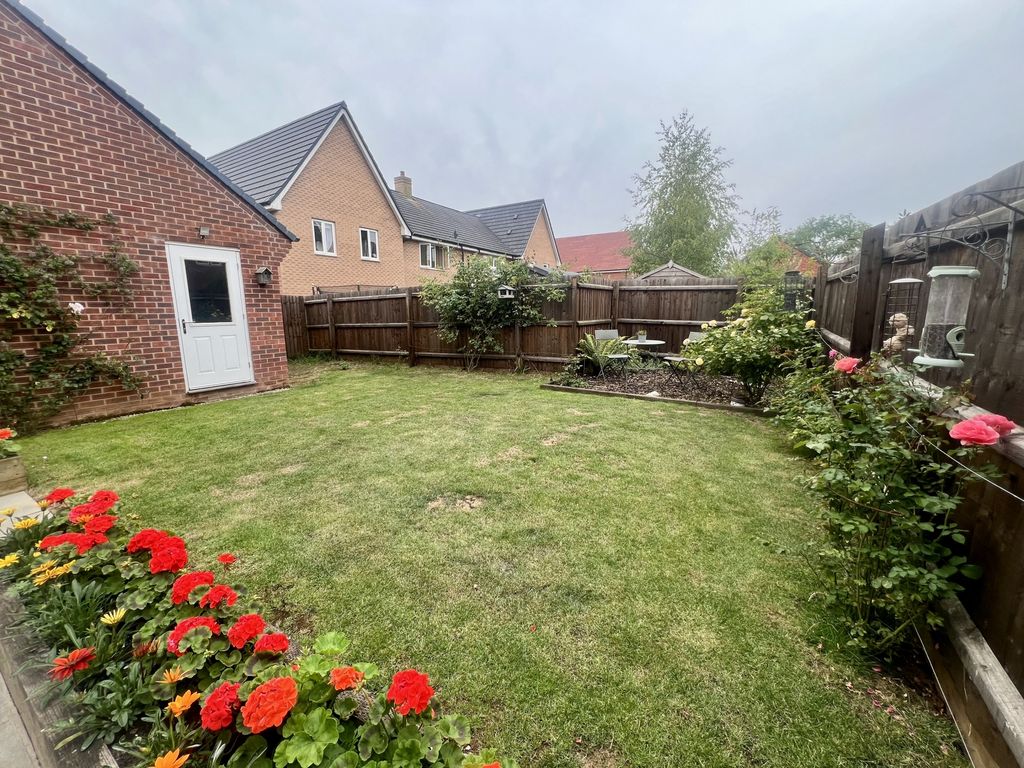 Property photo 3 of 13 Garden