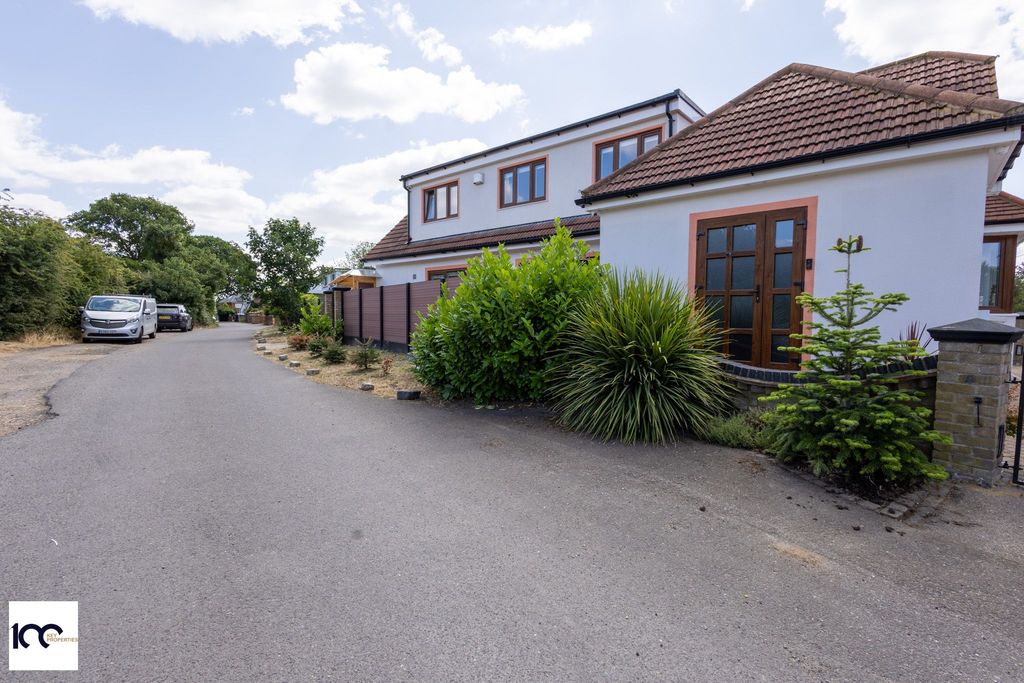 Property photo 1 of 37