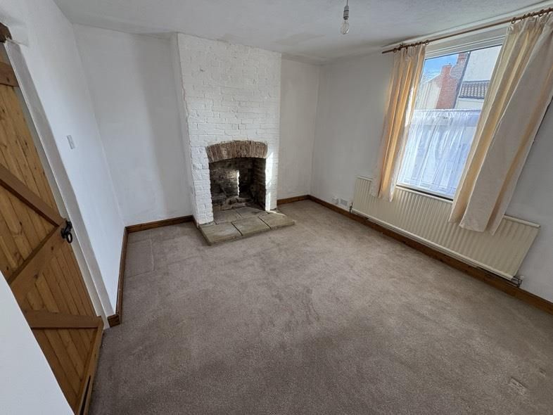 Property photo 3 of 29 Dining Room