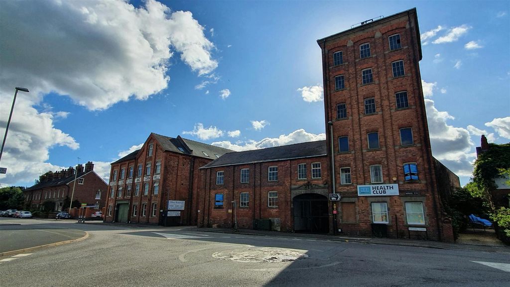 Property photo 1 of 4 Commercial Investment