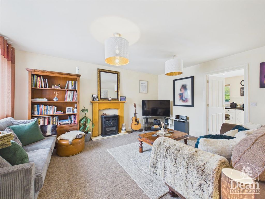 Property photo 2 of 16