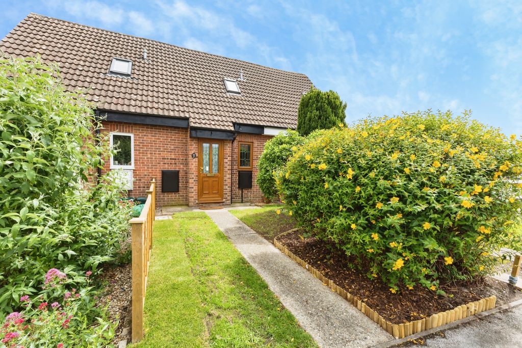 Property photo 1 of 20