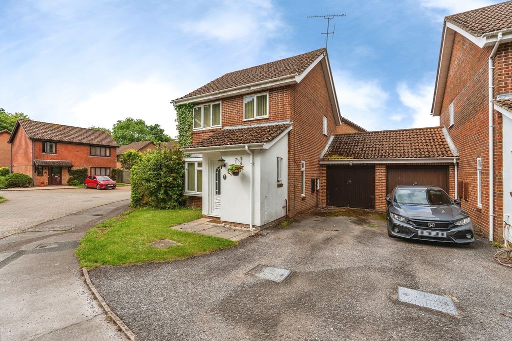 Property photo 2 of 21 Pbox-Img.Jpg