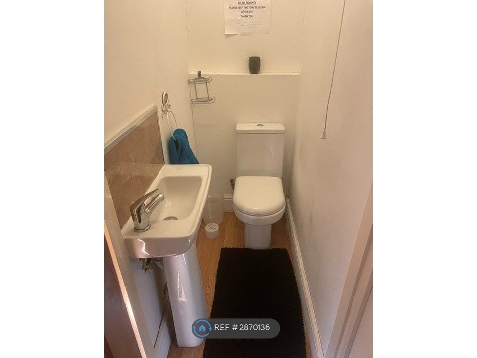 Property photo 3 of 8 Toilet And Washbasin Per Room