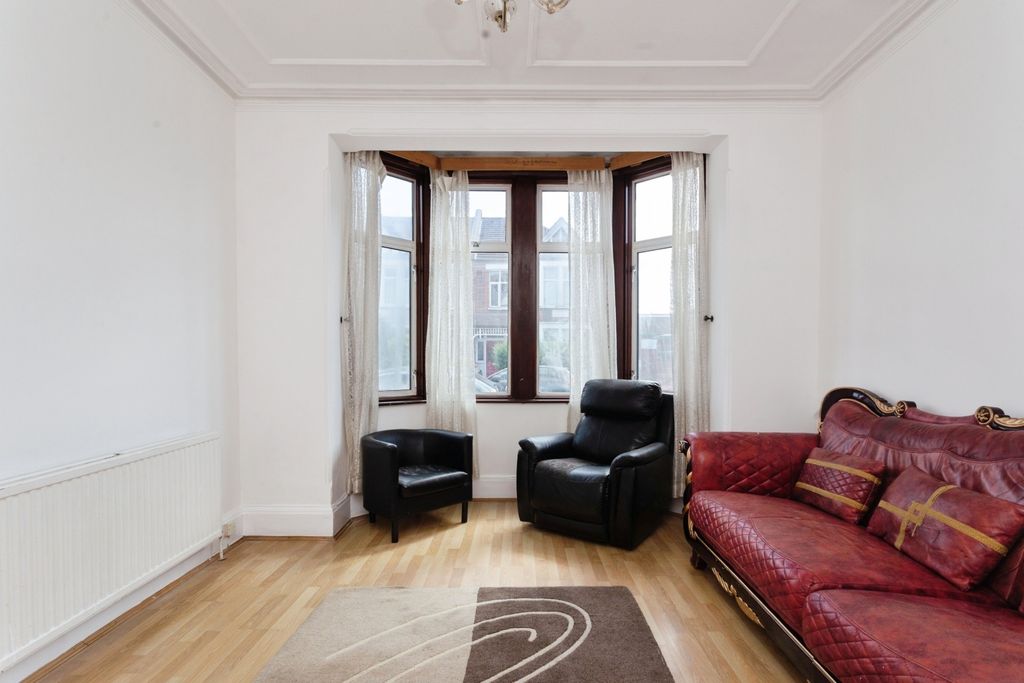 Property photo 2 of 10 Image 1
