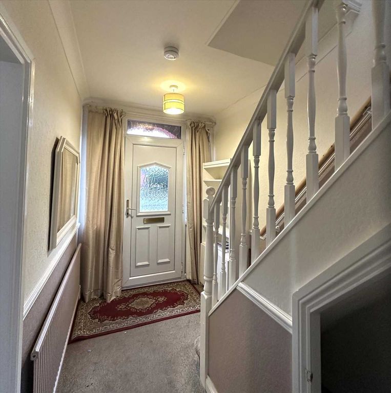 Property photo 2 of 14 Ground Floor