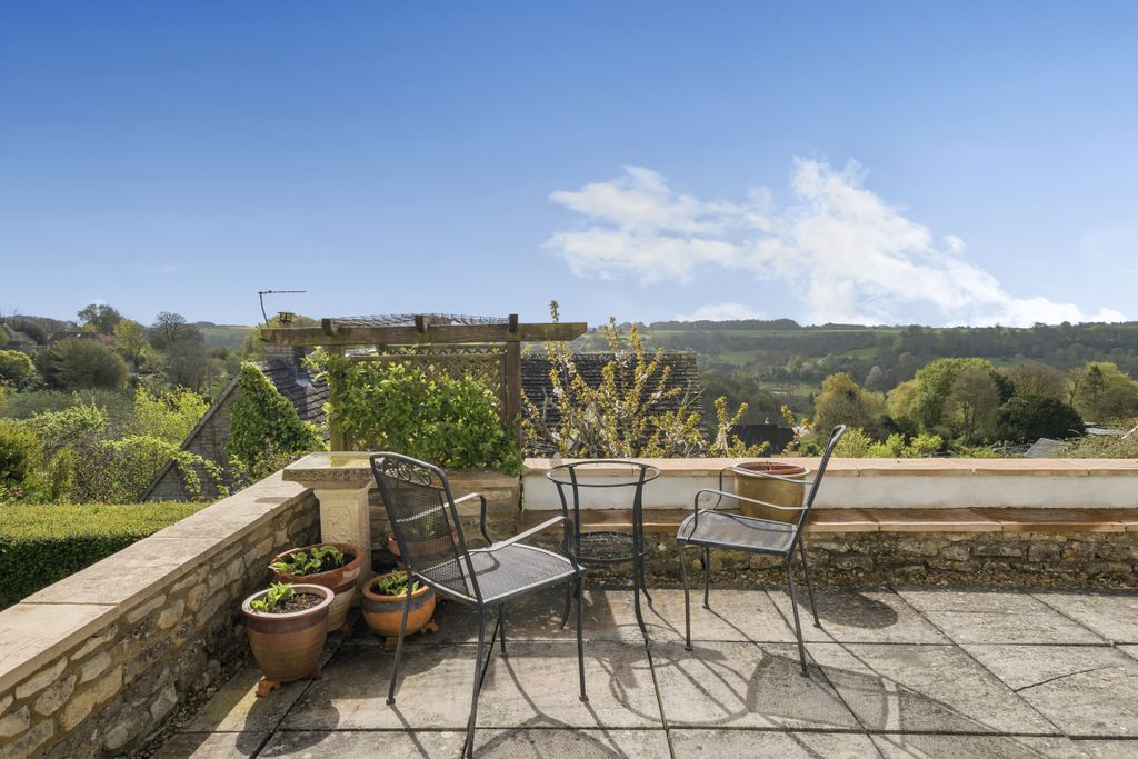 Property photo 3 of 22