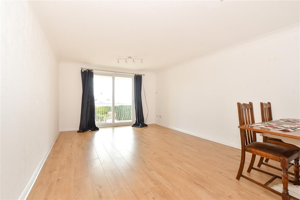 Property photo 1 of 8 Lounge/Dining Room